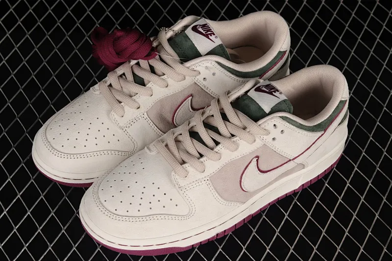 All Categories Nk SB Dunk Series Nk SB Dunk Low Low-top sneakers Otomo Katsuhiro x Nk SB Dunk Low "Steamboy OST" Otomo Katsuhiro co-branded SB low-top sports and leisure sneakers LF0039-013